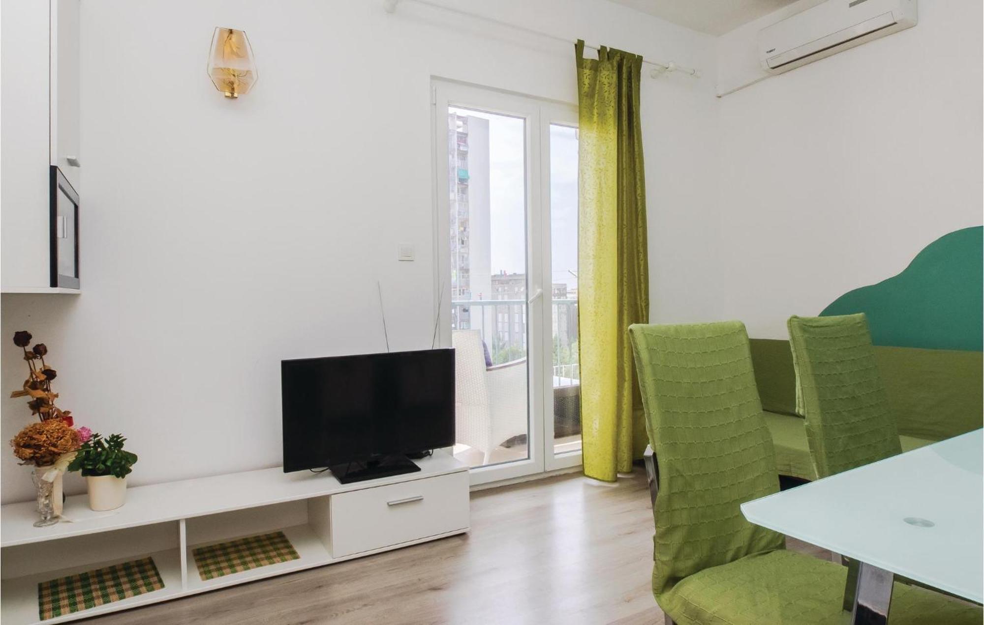 Cozy Apartment In Split With Kitchenette Екстер'єр фото