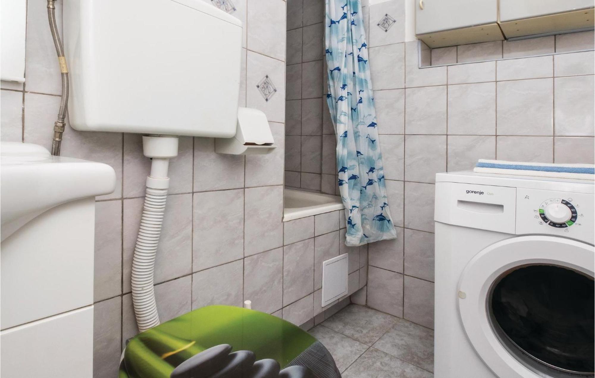 Cozy Apartment In Split With Kitchenette Екстер'єр фото