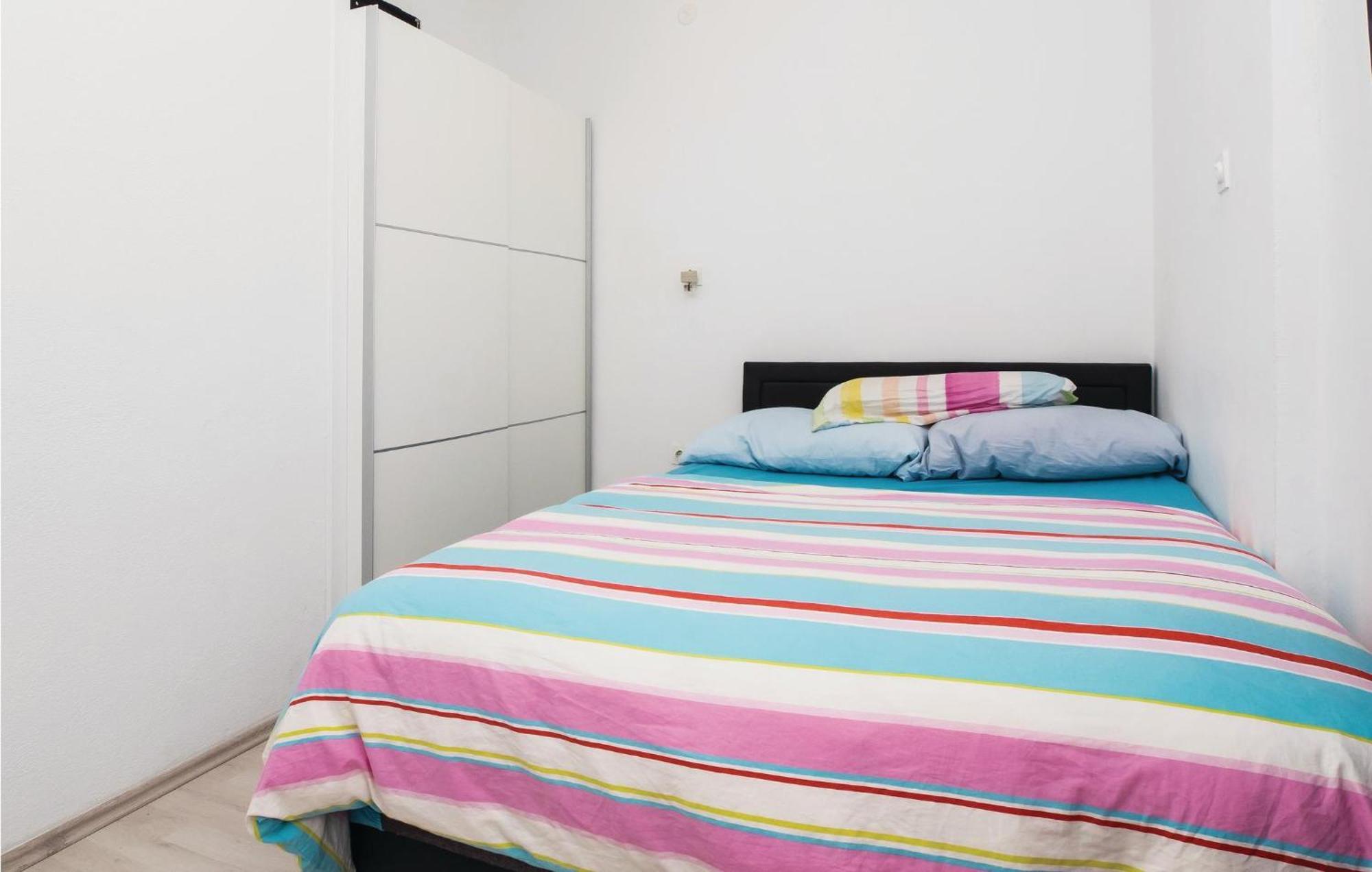 Cozy Apartment In Split With Kitchenette Екстер'єр фото