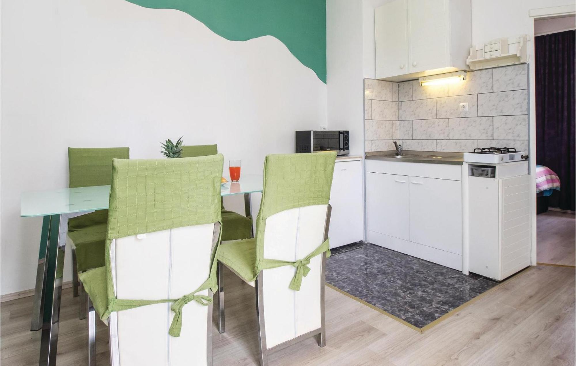 Cozy Apartment In Split With Kitchenette Екстер'єр фото