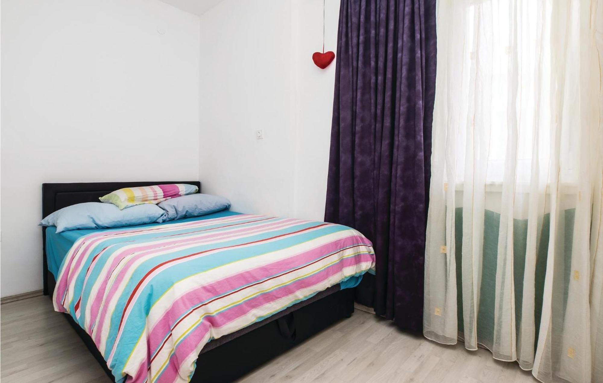 Cozy Apartment In Split With Kitchenette Екстер'єр фото